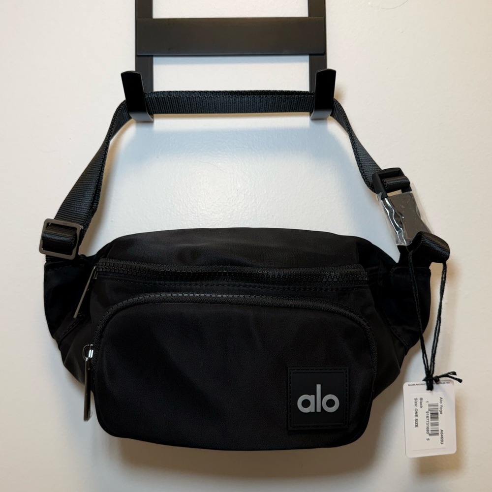 ALO Yoga Black Belt Bag for Men